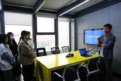 產學聯動，創新啟航 吉林動畫學院設計與產品學院師生赴擺渡創新工場參觀學習